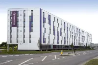 Premier Inn Heathrow Airport Terminal 4 Hotels in Heathrow