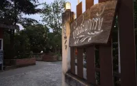 Ban Sakaekrang Resort Hotels in Uthai Thani