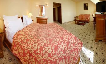 Tresor Le Palais Timisoara, Curio Collection by Hilton
