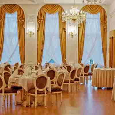 Hotel Holiday Park Dining/Meeting Rooms