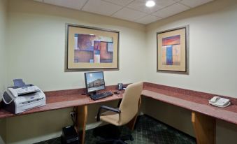 Holiday Inn Express & Suites Lincoln South
