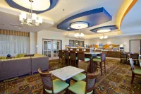 Holiday Inn Express & Suites Denver East-Peoria Street Các khách sạn ở Denver
