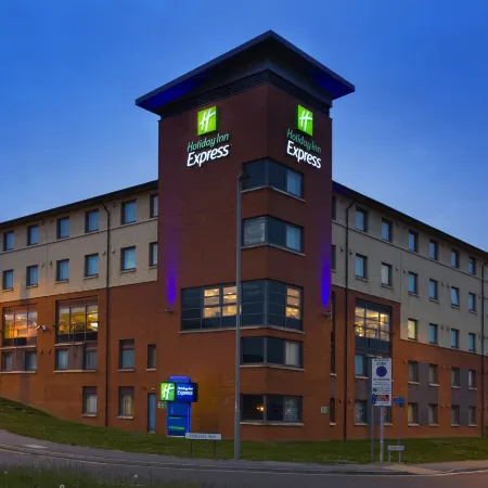 Holiday Inn Express LONDON - LUTON AIRPORT by IHG