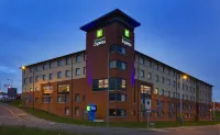 Holiday Inn Express London - Luton Airport Hotel in zona Luton Airport Parkway Railway Station