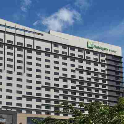 Holiday Inn & Suites Makati, an IHG Hotel Hotel Exterior