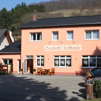 Schneider Landhotel Hotels near Schierstein