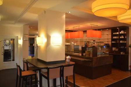 Hotel Oyten am Markt Отели рядом с достопримечательностью «Эллизе»