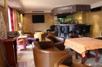 Logis Hôtel les Pages Hotels in Lunéville