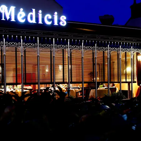 Logis Hôtel Restaurant le Medicis