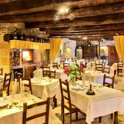 Logis Auberge la Diège Dining/Meeting Rooms