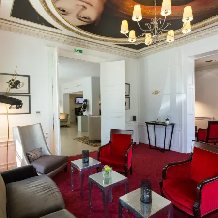 Château Belmont Tours by The Crest Collection
