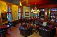 Afrika Hotel Frýdek-Místek - 주차장