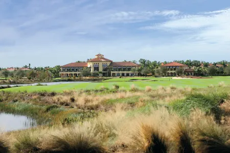 The Ritz-Carlton Naples, Tiburón