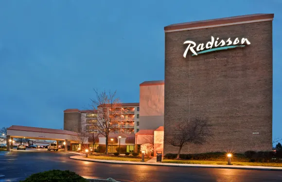 克里夫蘭機場西 RL 酒店