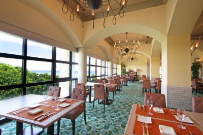 洋食レストラン ホテル日航アリビラの写真