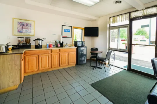Loyalty Inn Maryville