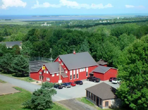 Old Orchard Inn Hotel a 