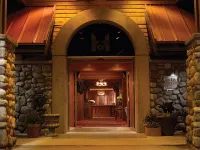 Post Hotel & Spa Hotel di Lake Louise