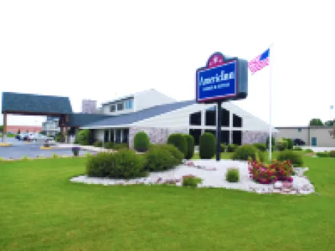 AmericInn by Wyndham Sturgeon Bay Hotels in Door County