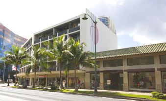 Polynesian Residences Waikiki Beach