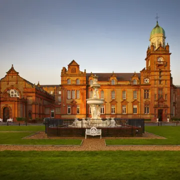 Clayton Hotel Ballsbridge Отели рядом с достопримечательностью «Конференц-центр RDS»