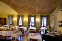 Albergo le Due Corti Hotels in Como