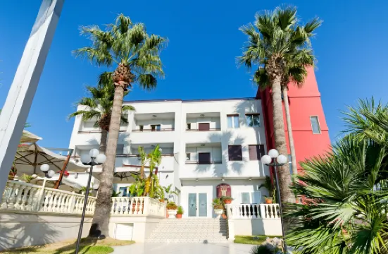 地中海酒店 切薩雷奧港酒店