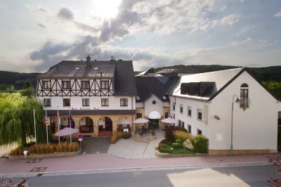 Hotel - Restaurant Dahm Hotels near Centre Culturel LAREI