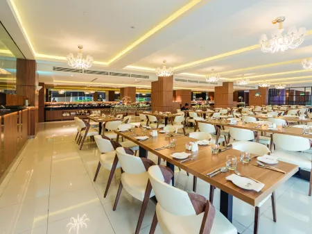 Iconic Hotel Penang Отели в г. Центральный  Себеранг-Перай