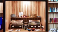 Science Hotel - breakfast