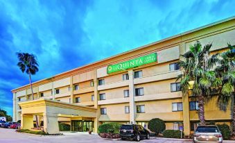 Regency Inn & Suites - Baytown