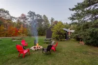 Adk Trail Inn Hotels in Keene