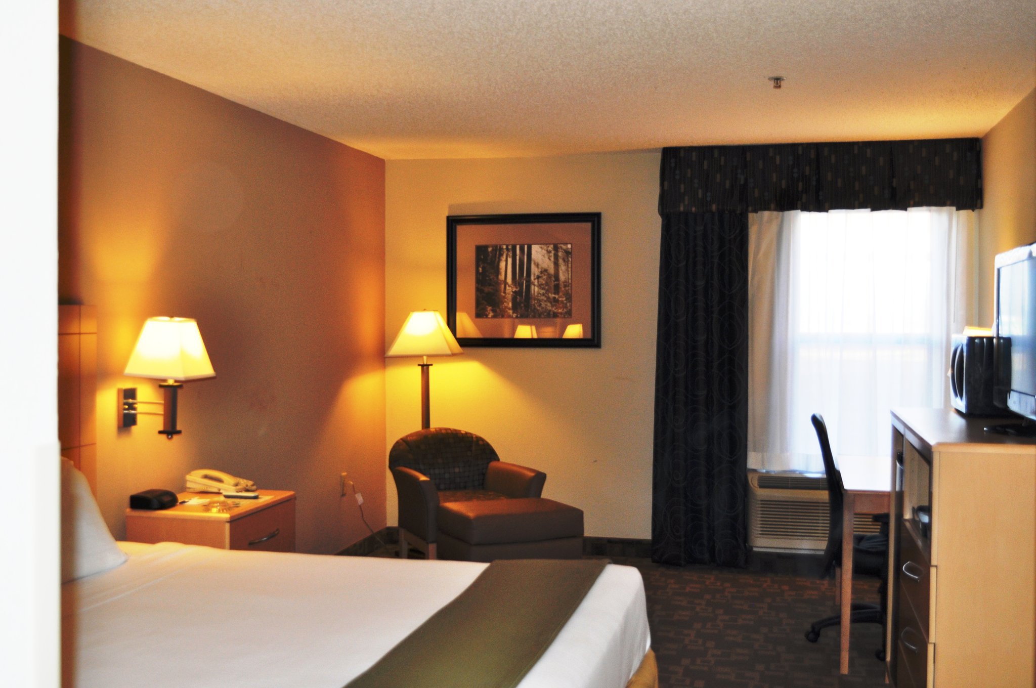 SureStay Plus Hotel by Best Western Roanoke Rapids I-95