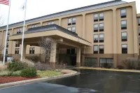 Hampton Inn Peoria-East at the Riverboat Casino فنادق في Fondulac Township