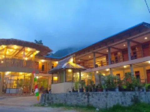 Kamuna Garden Hotels in Karo