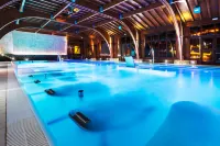 Hotel AnyosPark Mountain & Wellness Resort فنادق في لامسانا