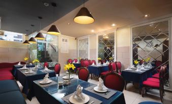 Serene Premier Hotel - Housity