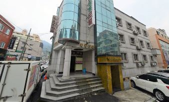 Myeongdong Motel