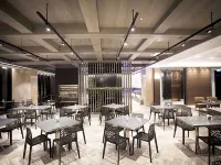 Royal Group Hotel Ming Hua Branch Hotels near Nanzih Export Processing Zone Station