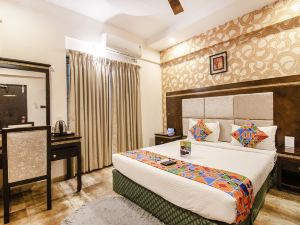 FabHotel Frazer Suites Pulikeshi Nagar