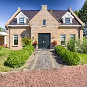 Villa Eltins