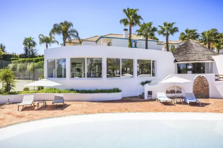 Encosta Do Lago Resort Club Отели в г. Almancil