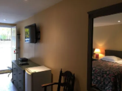 Meaford Inn Hotels in Grey County