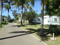 Batemans Bay Holiday Park & Hostel Hotel di Batemans Bay