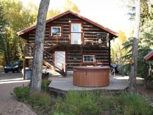 Riverside Meadows Cabins