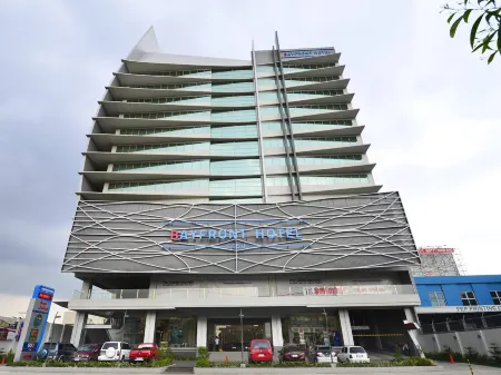 Bayfront Hotel Cebu North Reclamation Отели рядом с достопримечательностью «Себу»
