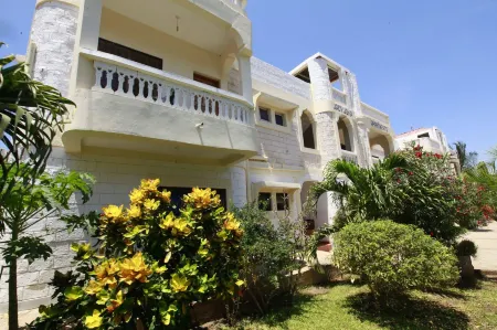 Jacyjoka Apartments Nyali Отели рядом с достопримечательностью «Nguuni Wildlife Sanctuary»