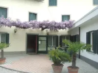 Suite Maria Hotels in Buttrio