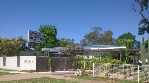 Warren Motor Inn