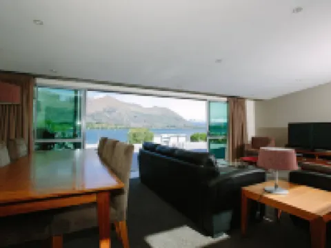 Lakeside Apartments Hotels in Wanaka